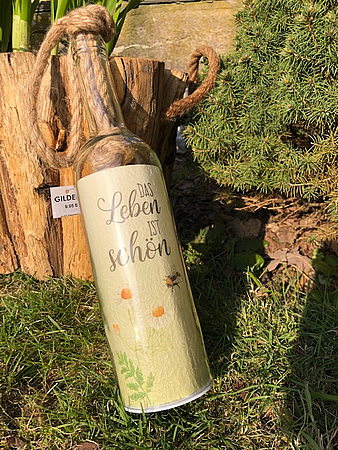 Utes Geschenkgalerie: Beleuchtete Flasche mit Spruch "Das Leben ist schön!"